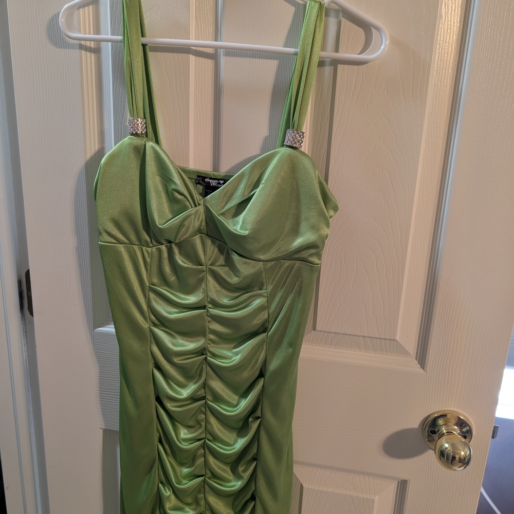 Elegant Green Ruched Dress